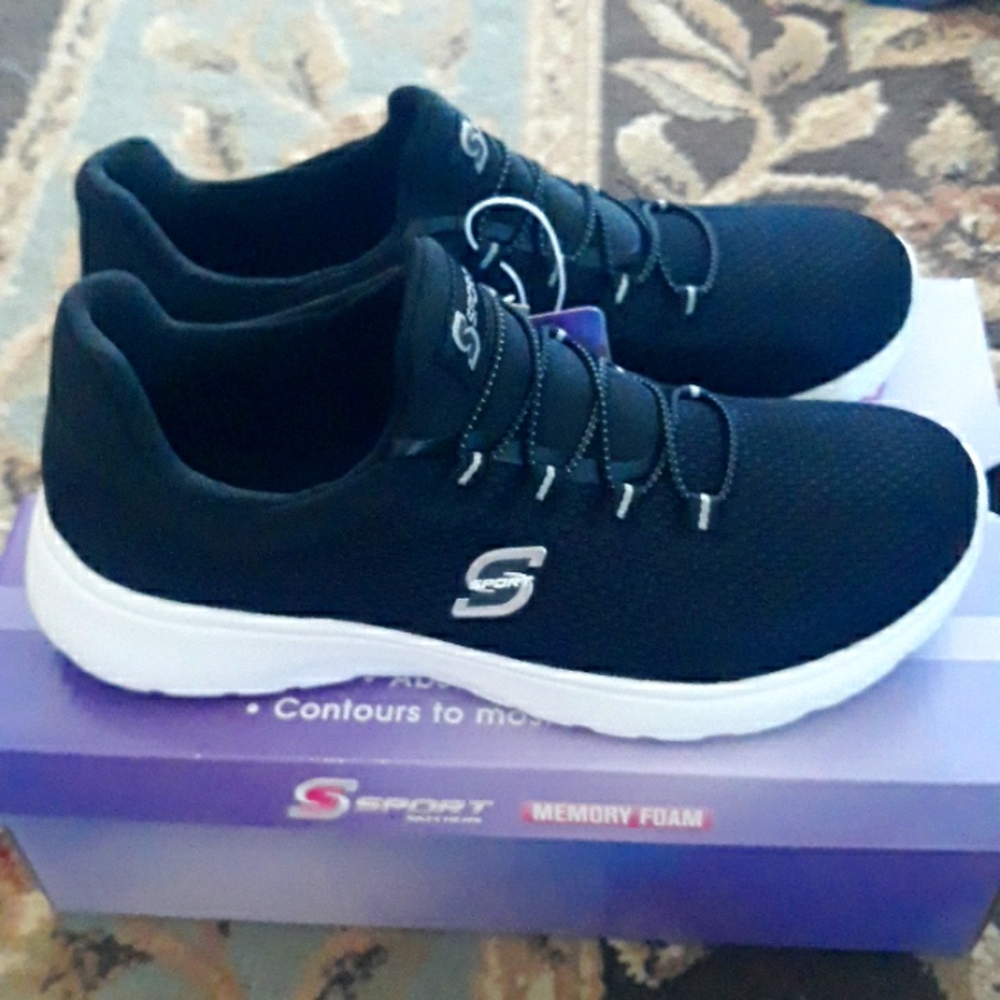 2x*Host Pick*Skechers Sport Rummie shoes